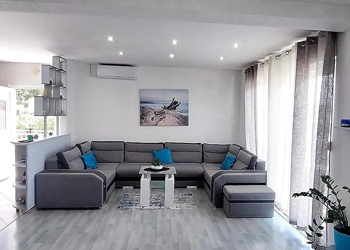 Luna Apartments